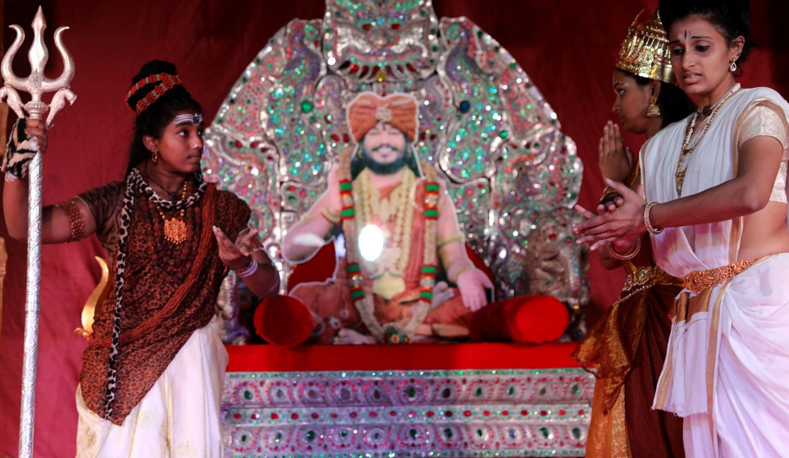 Bālasanyāsis performing sacred theatre