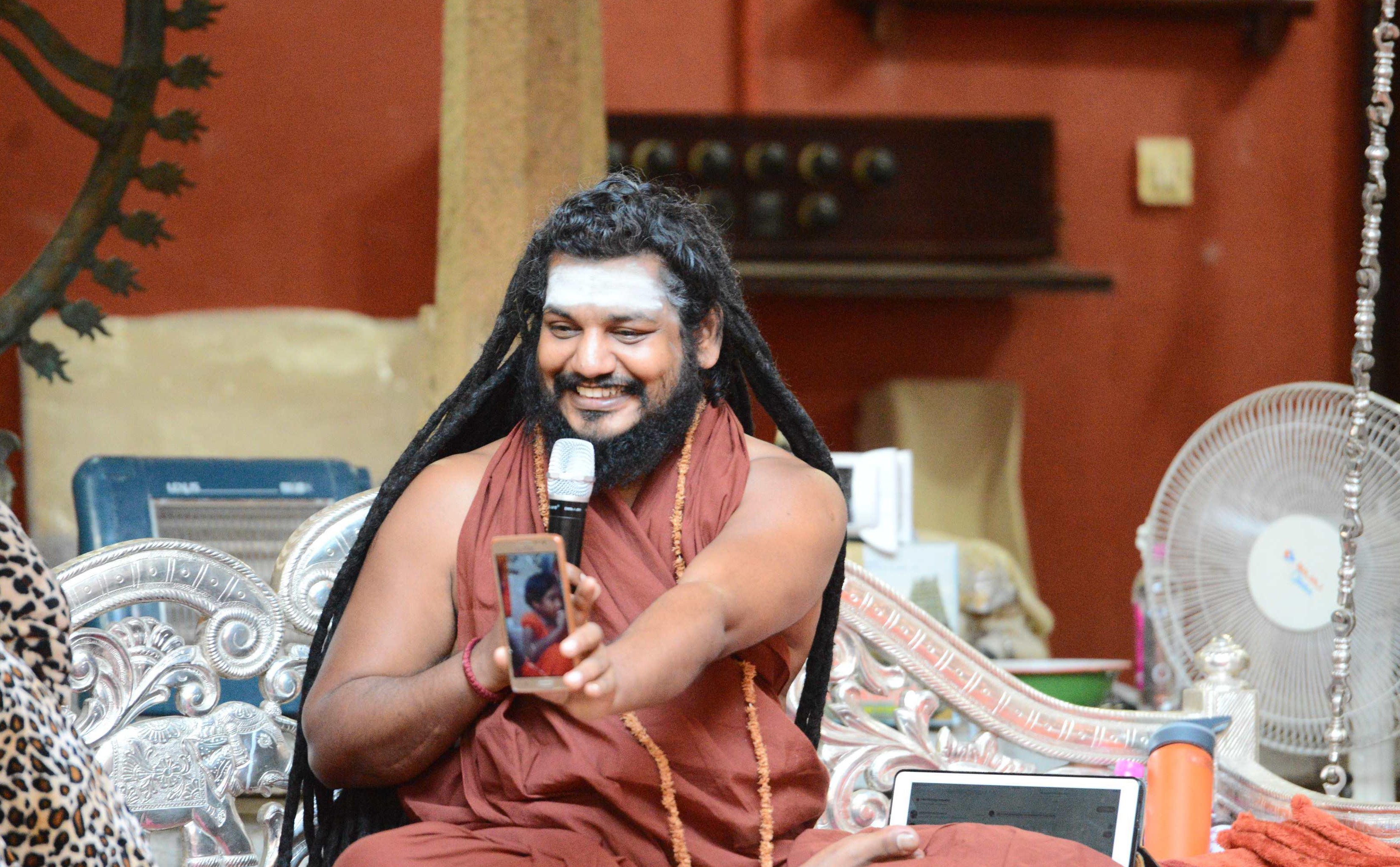 Bālasanyāsis gathered in the temple with THE SPH